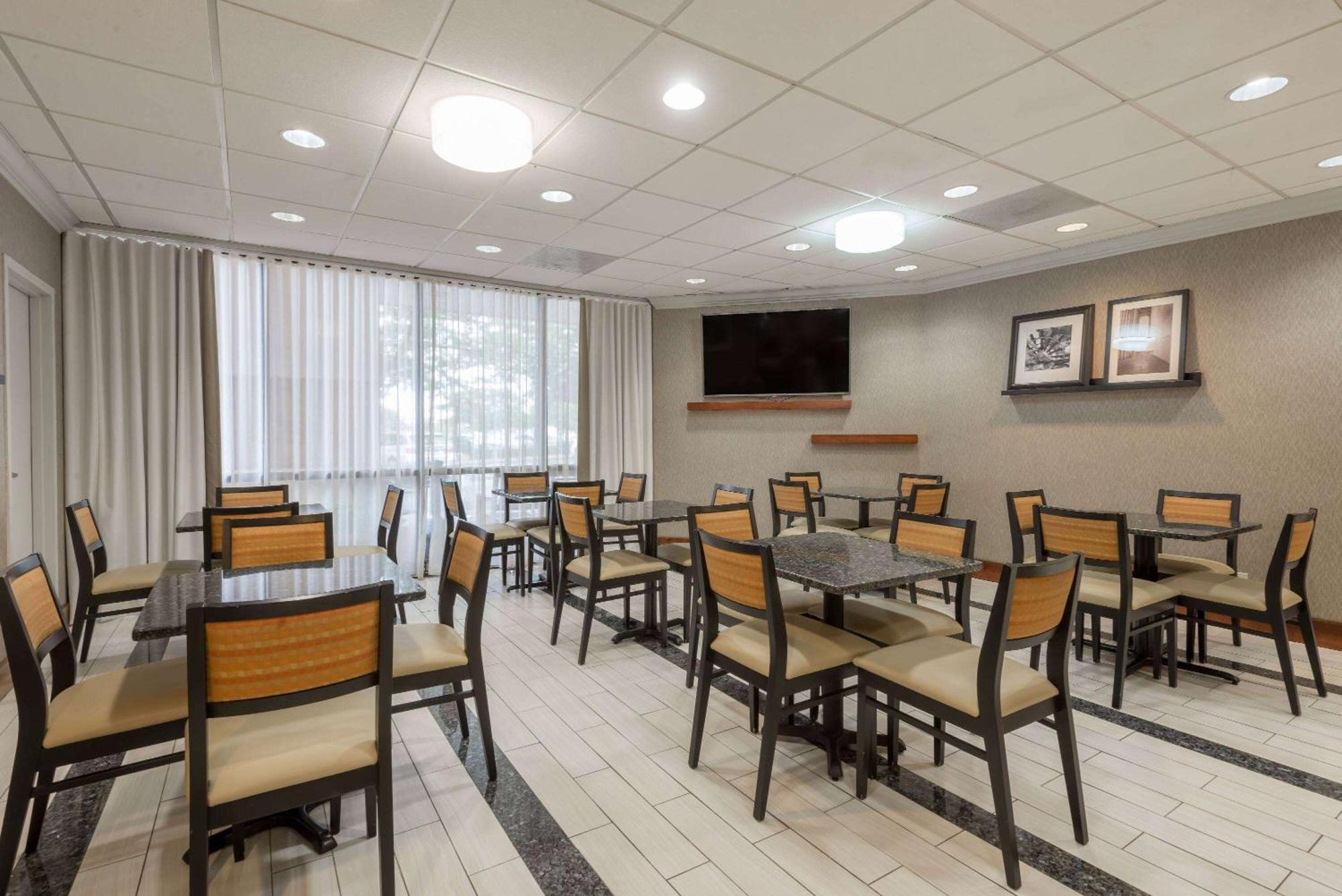 Wingate By Wyndham Springfield Hotell Exteriör bild